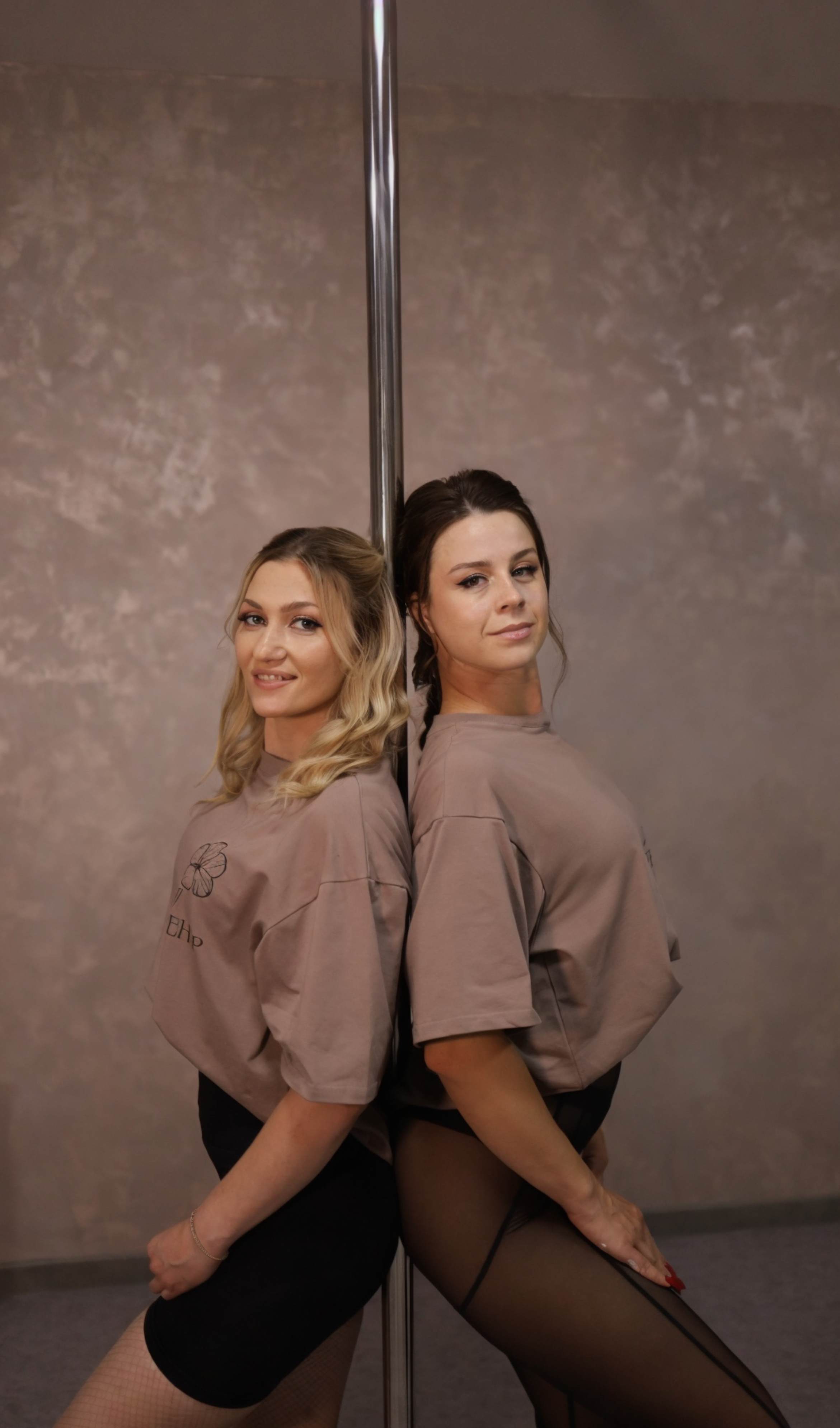 Pole dance performance